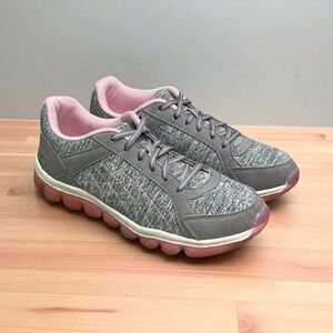 Avia Women's Moonwalker Athletic Shoe in Gray/Pink Size 7 1/2